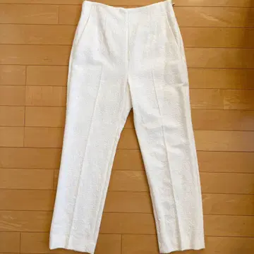 UNITED ARROWS 화이트 슬랙스 테이퍼드 팬츠