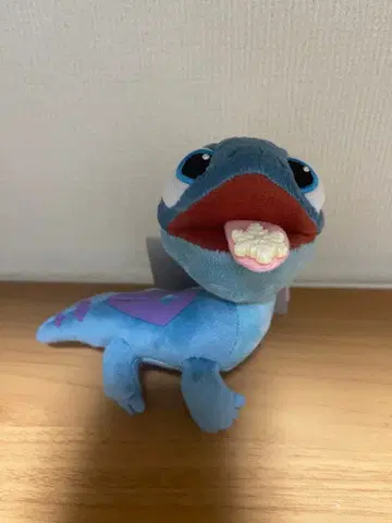 디즈니 스토어 안나 사라맨더 봉제 인형 키링 (가격 인하 불가)