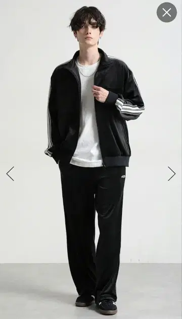 사이드 라인/벨로아 트랙 자켓 BLACK M (평소 L~XL 착용)