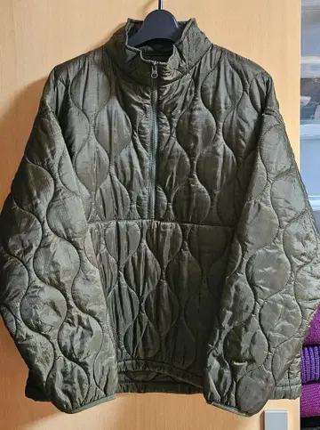 프릭스스토어 올리브 그린 퀼팅 자켓 하프 지퍼
