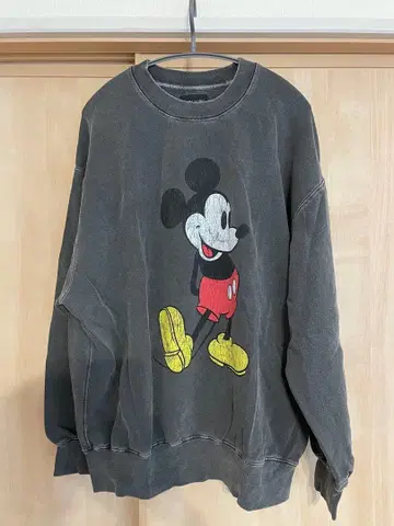 DEAR LAUREL 미키 프린트 맨투맨 무라사키 스포츠