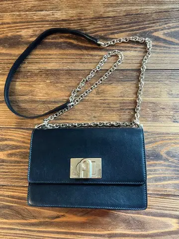 FURLA 블랙 숄더백