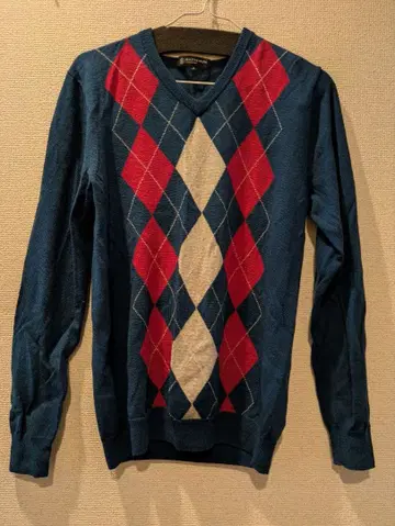 뷰티앤유스 스웨터