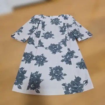 새상품급 레스트로즈 꽃무늬 울 원피스 핑크