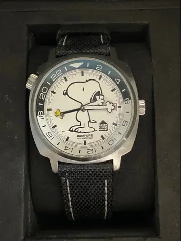세계 한정판 100개 BAMFORD 스누피 시계 시리얼 넘버 포함