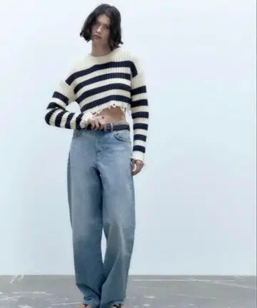 ZARA 자라 크롭 보더 니트