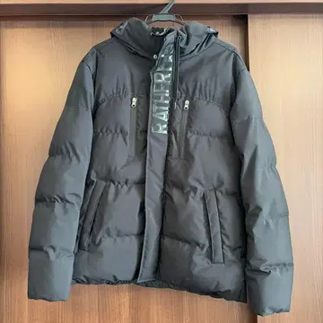 SUREVE 블랙 후드 부착 다운 자켓