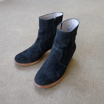 아페쎄 숏부츠 스웨이드 블랙 A.P.C