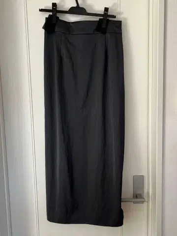 URBAN RESEARCH 새틴 롱 스커트