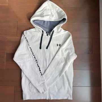 언더아머 화이트 후드티 M 사이즈