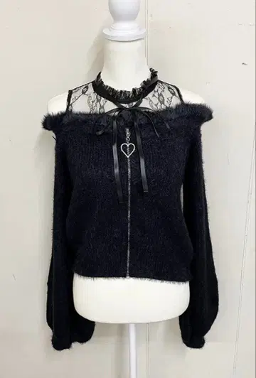 MARS 어깨 트임 샤기 니트탑 블랙