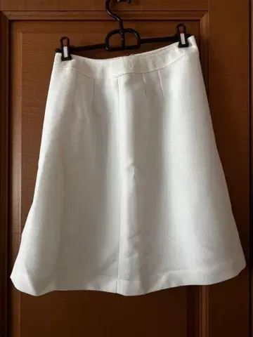 칼 파크 레인 화이트 스커트 사이즈 9호