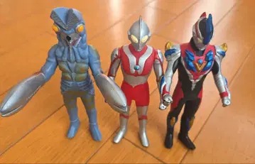 울트라맨 피규어 3체 세트