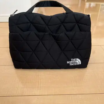 THE NORTH FACE 퀼팅 블랙 핸드백