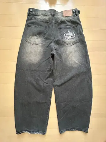 9090 킹 로고 데님 팬츠