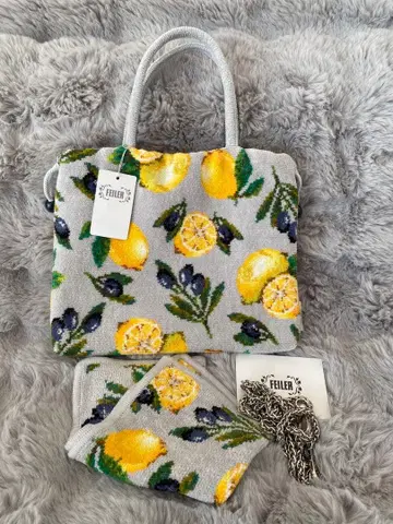 FELLER 손잡이 달린 복조리 시칠리아노 손수건과 숄더 체인