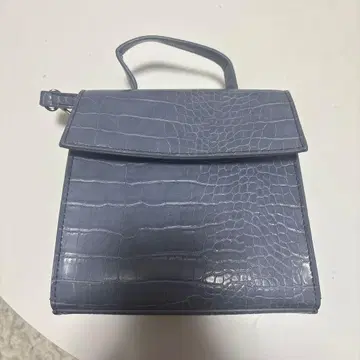 그레이 크로커다일풍 숄더백