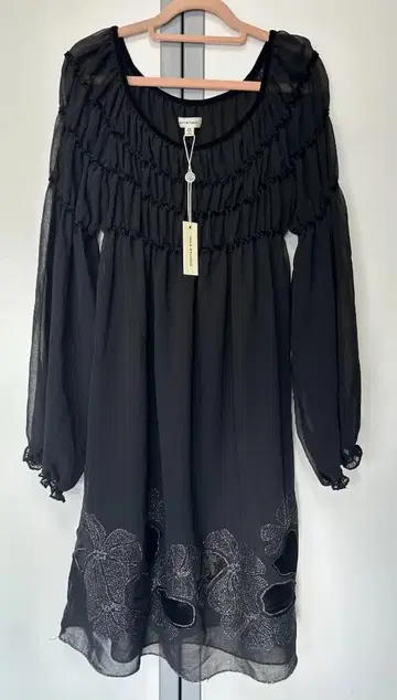 MAXSTUDIO 쉬폰 튜닉 블랙 프릴 자수 장식