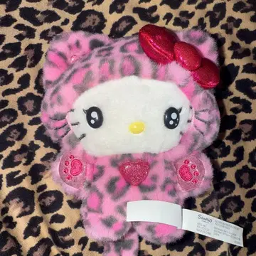 산리오 갸루 고양이 레오파드 무늬 인기 마스코트 참 헬로키티