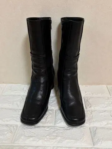 modePixic 블랙 가죽 숏부츠