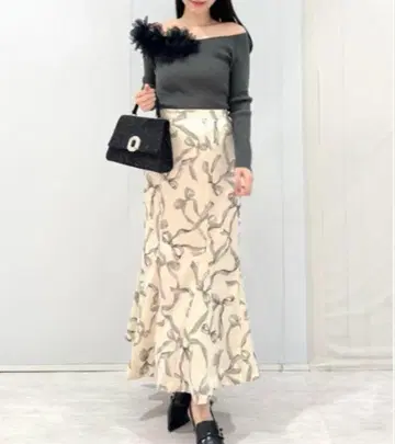 스나이델 SNIDEL 리본 프린트 머메이드 스커트