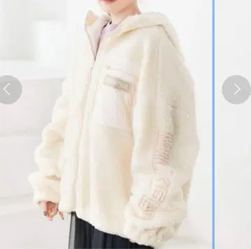 MILKFED. 밀크페도 보아 자켓 화이트 모코모코