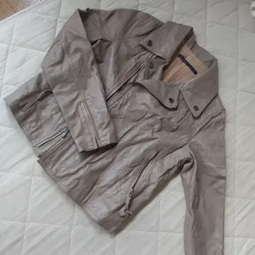 SPICK AND SPAN 베이지 라이더 자켓