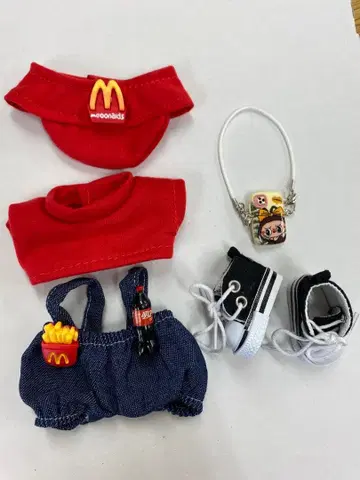 맥도날드 옷 갈아입기 의류 5종 세트 러브브 인형 옷 귀여운 핸드폰 포함