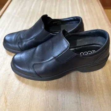 ECCO 에코 블랙 슬립온 235 EEE 블랙 워킹화