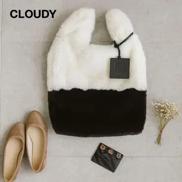 CLOUDY 에코 퍼 편의점 백 화이트 블랙 M