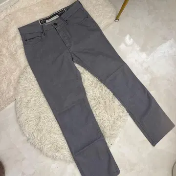 아르마니 그레이 스트레이트 데님 팬츠