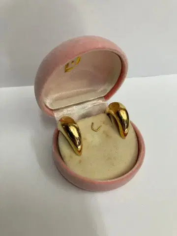 골드 컬러 클립 귀찌