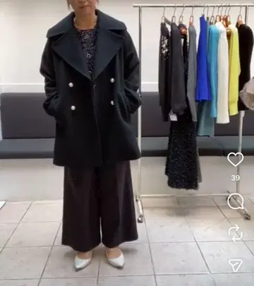 블랙 더블 브레스트 피 코트