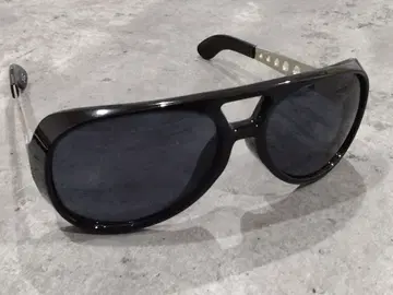 BLACK FLYS 킹 플라이 복각 케이스 포함