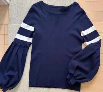 새상품급 JENNE 제뉴 소매 보더 라인 풀오버 리브 니트 네이비