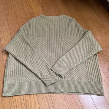 URBAN RESEARCH DOORS 카키 니트 스웨터