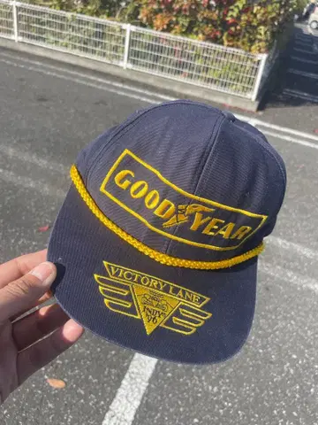 GOODYEAR VICTORY LANE 캡