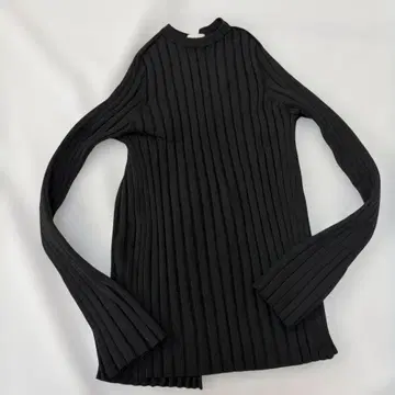 이우엔마토후 블랙 리브 긴팔 니트 프리 사이즈