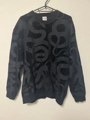 CALEE SNAKE PATTERN VELOUR CREW NECK