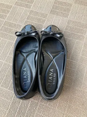 DIANA 블랙 플랫슈즈 21.5cm EE