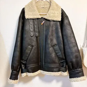 ungrid 보아 카라 부착 블랙 무스탕 코트