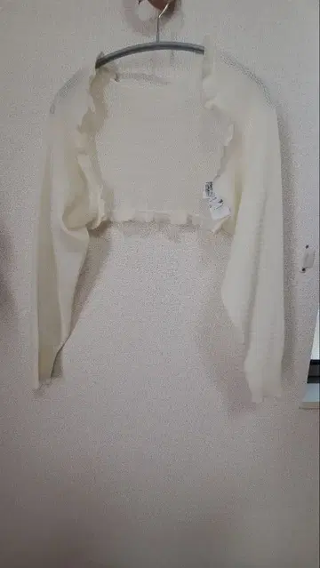 SNIDEL 아이보리 프릴 가디건