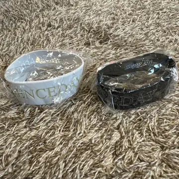 아카니시 진 JINDEPENDENCE 러버 밴드