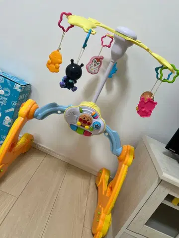 호빵맨 8WAY 워커까지 변신! 욕심쟁이 멜리