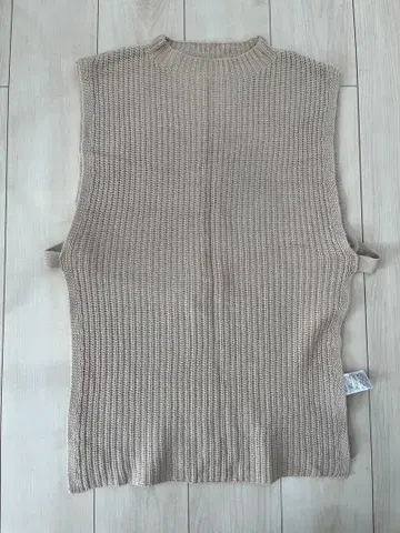 B:MING 베이지 슬리브리스 니트 베스트