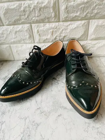 다이애나 24.5cm 스터드 에나멜 윙팁 슈즈