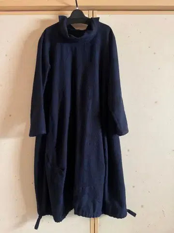 센소유니코 지우 원피스