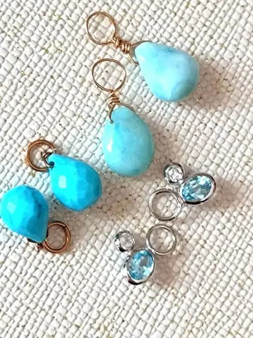 VERITE 새상품 K14 WG 아쿠아 마린 포함 귀걸이 참 세트