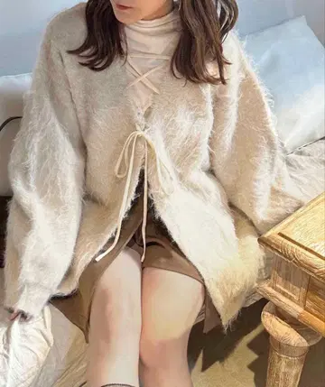 [ apres jour clair ] 샤기 레이스업 니트 가디건