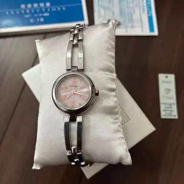 SEIKO TISSE 솔라 손목시계